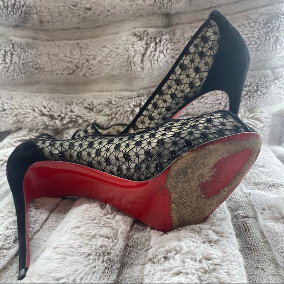 CHRISTIAN LOUBOUTIN
Black Patent Leather and Lace Fetish Peep Toe - Picture 7 of 8